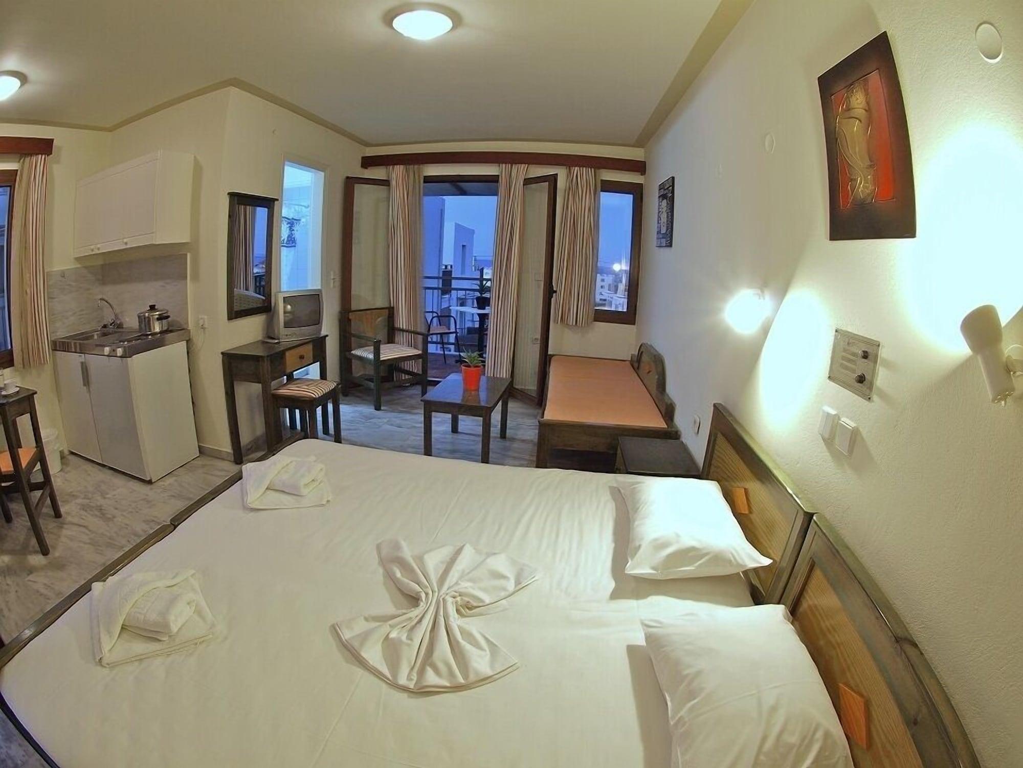 Alexandros M Lejlighedshotel Maleme Eksteriør billede