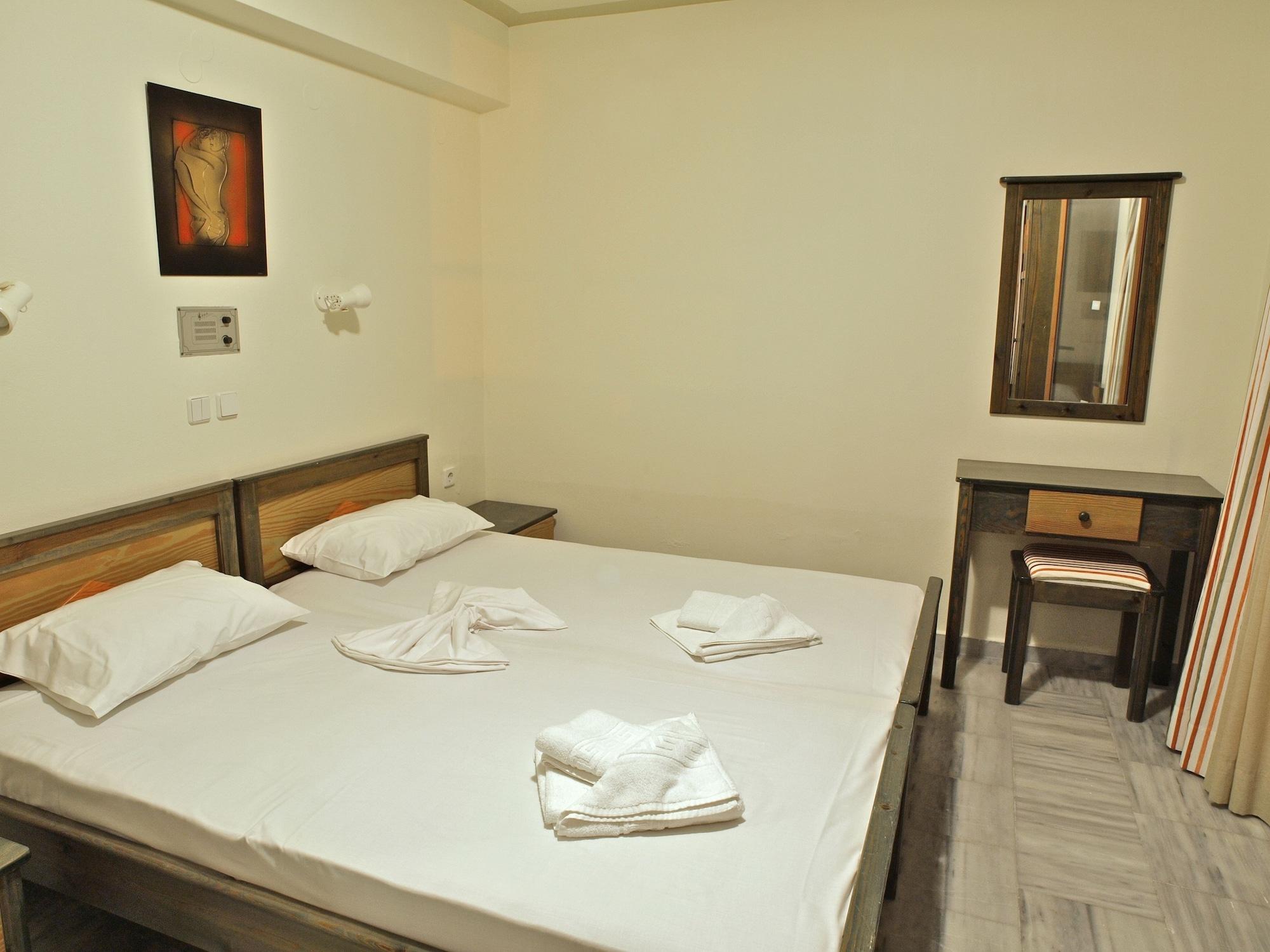Alexandros M Lejlighedshotel Maleme Eksteriør billede