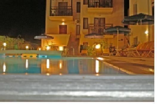 Alexandros M Lejlighedshotel Maleme Eksteriør billede