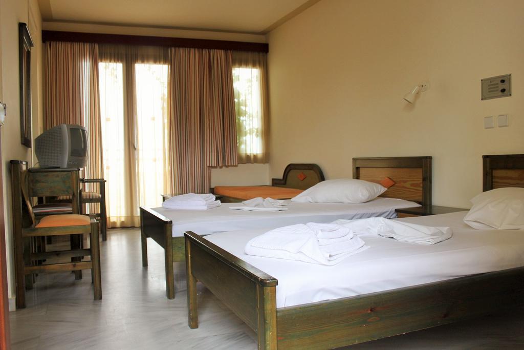 Alexandros M Lejlighedshotel Maleme Eksteriør billede